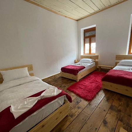 Ardjon House Berat Exterior foto