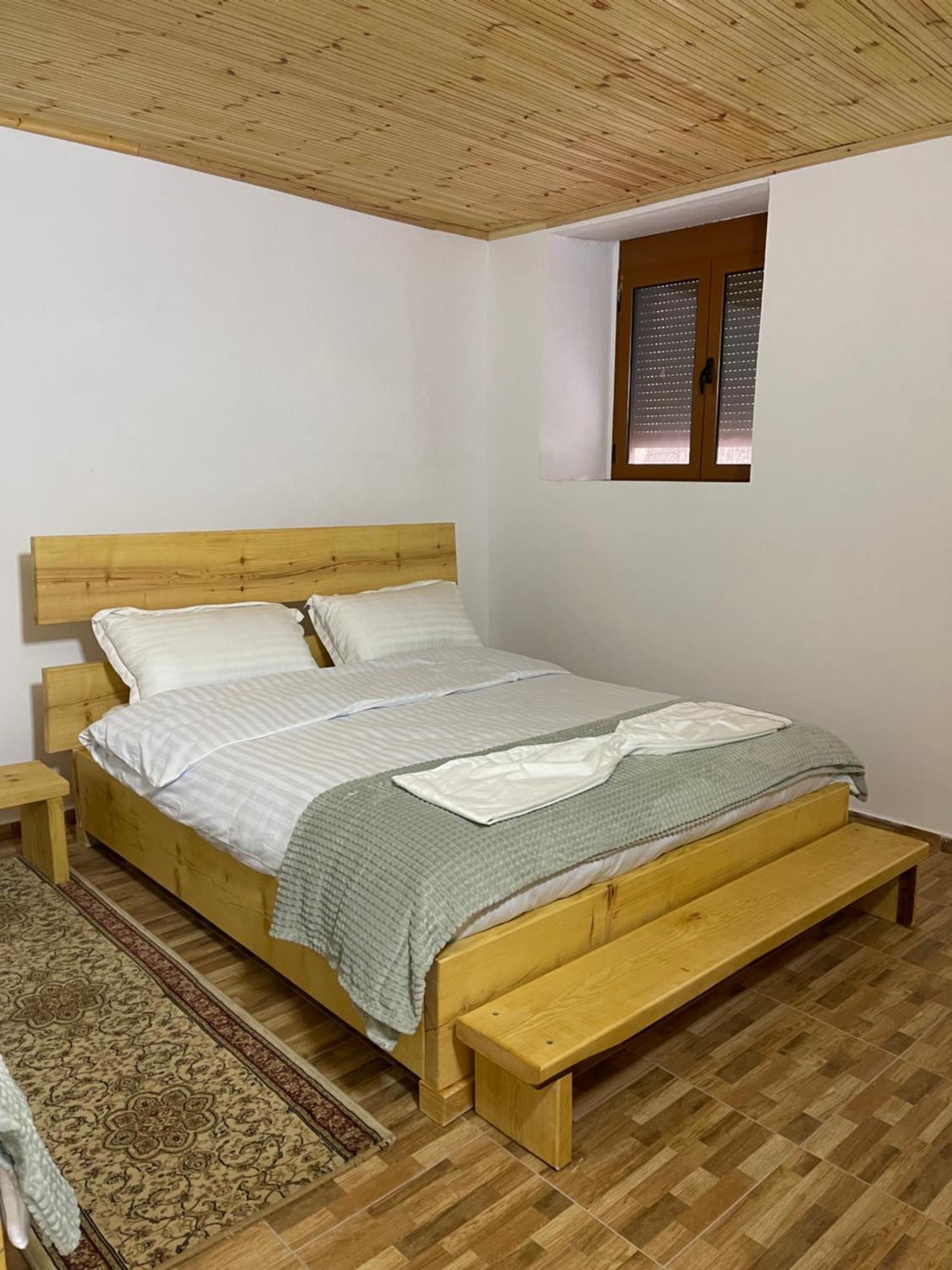 Ardjon House Berat Exterior foto