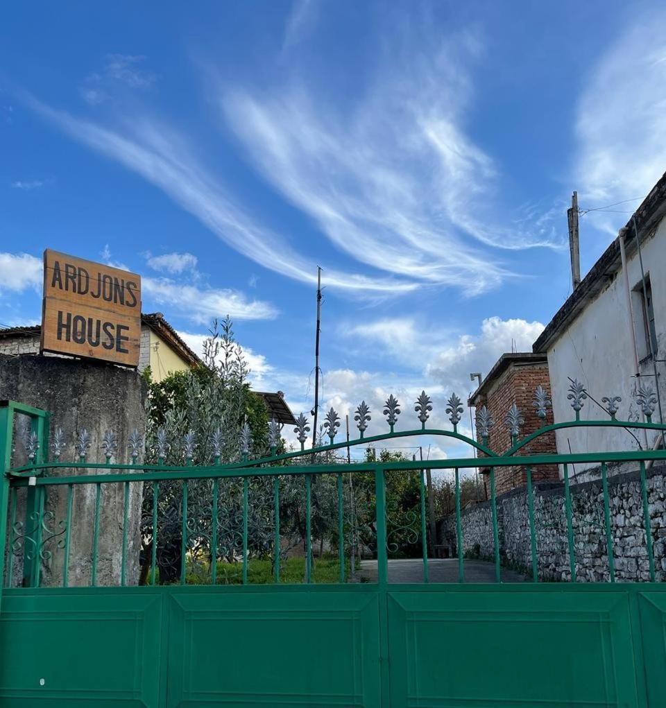 Ardjon House Berat Exterior foto